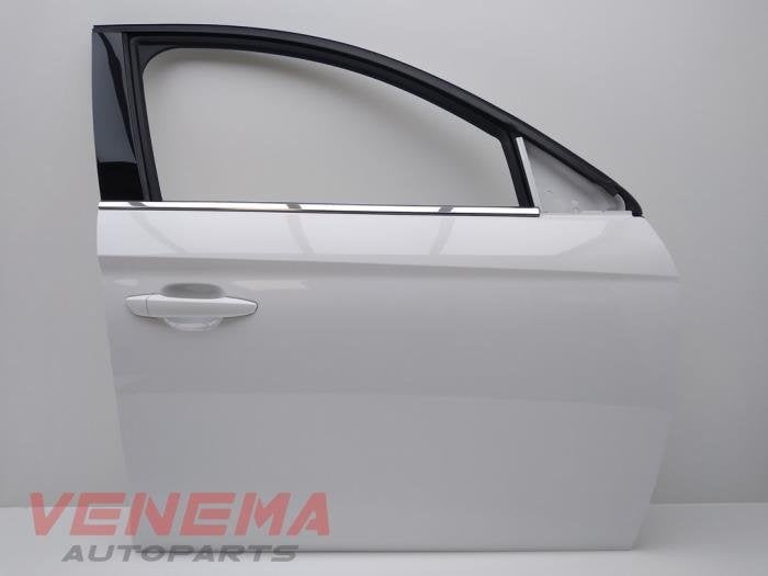 Portier 4Deurs rechts-voor van een Opel Corsa (KVC), 12 maanden garantie, Gebruikt, -, Deur