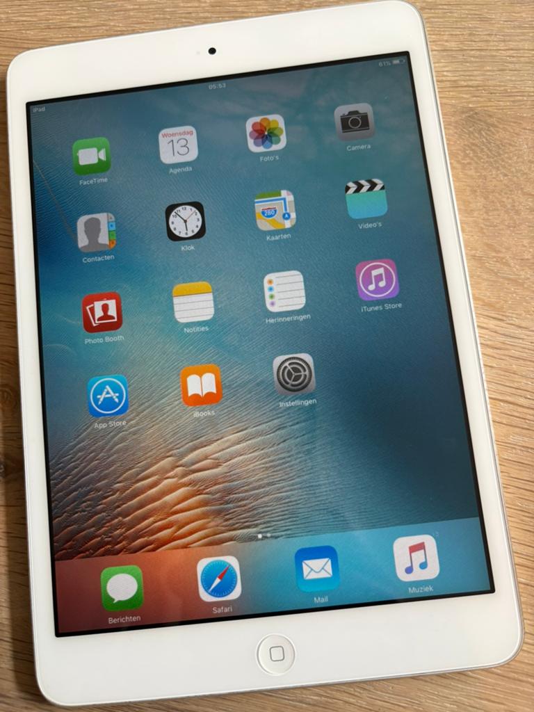 Ipad mini A1432 WIT, Computers en Software, Apple iPads, Zo goed als nieuw, Apple iPad, 8 inch, 16 GB, Wit, Ophalen of Verzenden