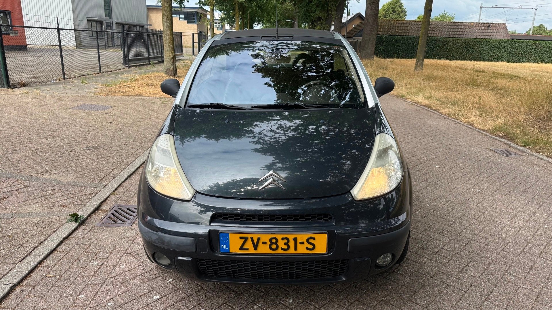 Citroen C3 Pluriel 1.4i 2005 NIEUWE APK DAK GAAT NIET OPEN, Auto's, Voorwielaandrijving, Cabriolet, 4 stoelen, 49 €/maand