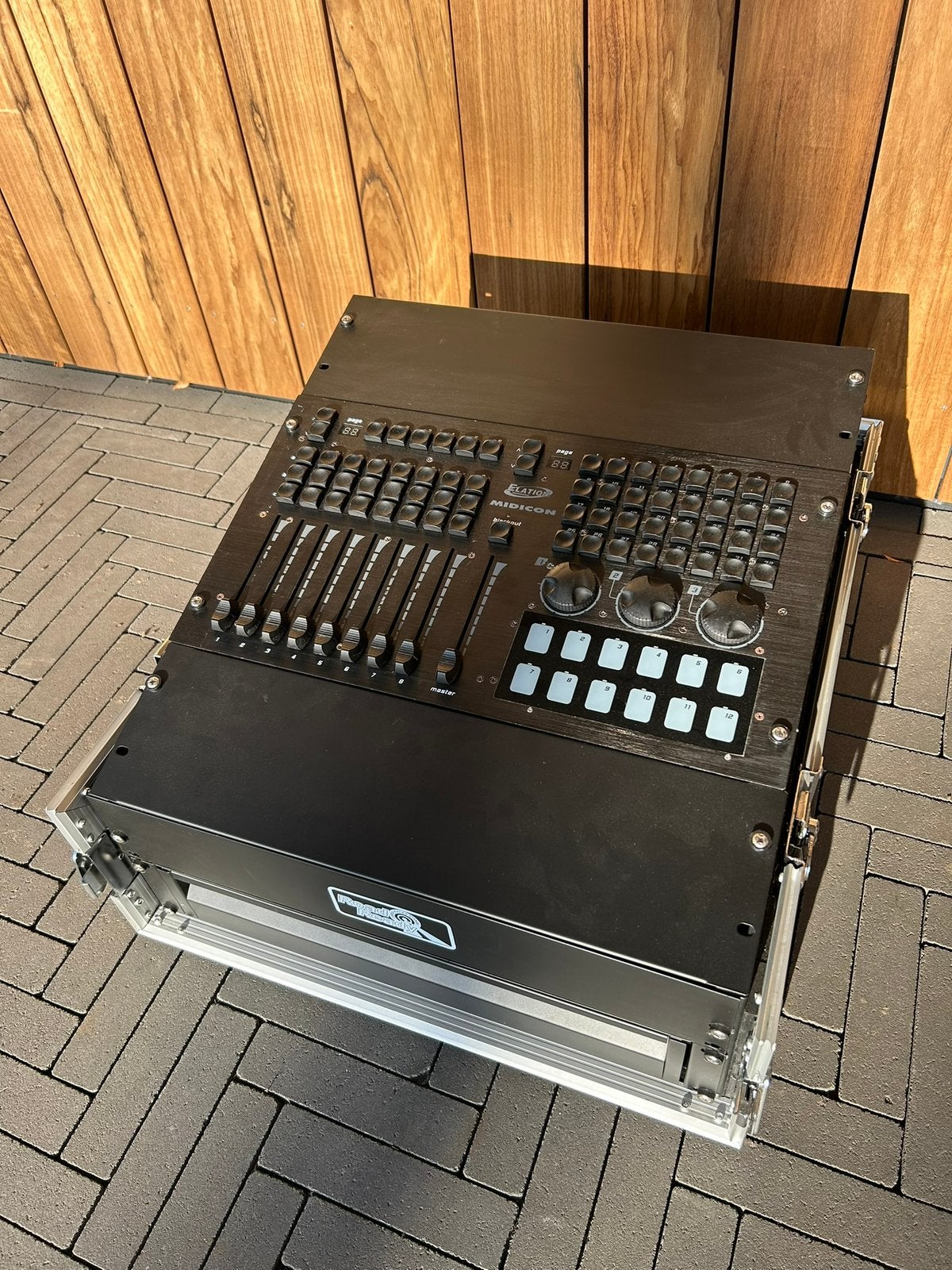 Elation Midicon, Ophalen, Zo goed als nieuw, Licht