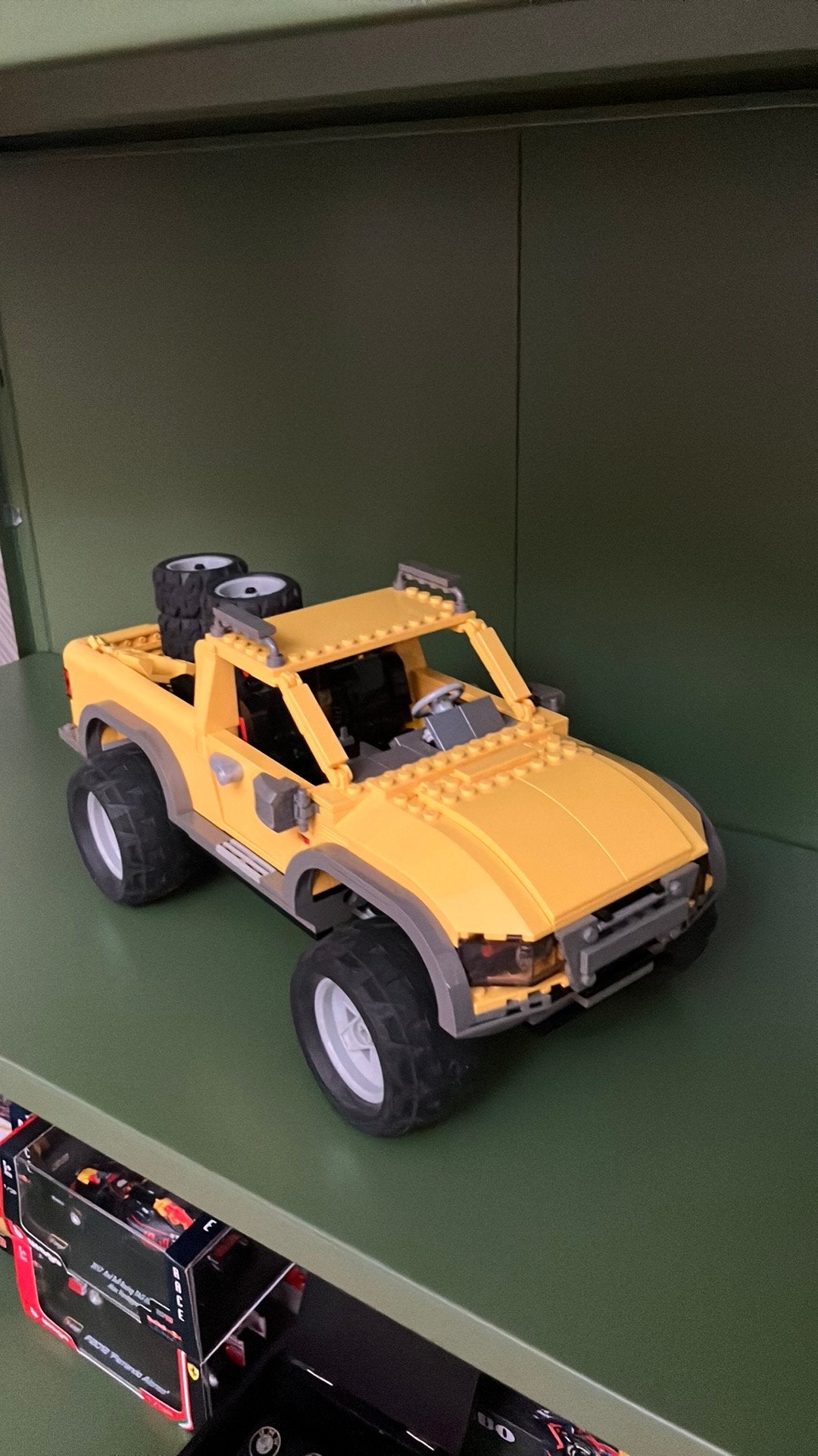 Lego 4404 gele jeep, Kinderen en Baby's, Speelgoed | Duplo en Lego, Ophalen, Zo goed als nieuw