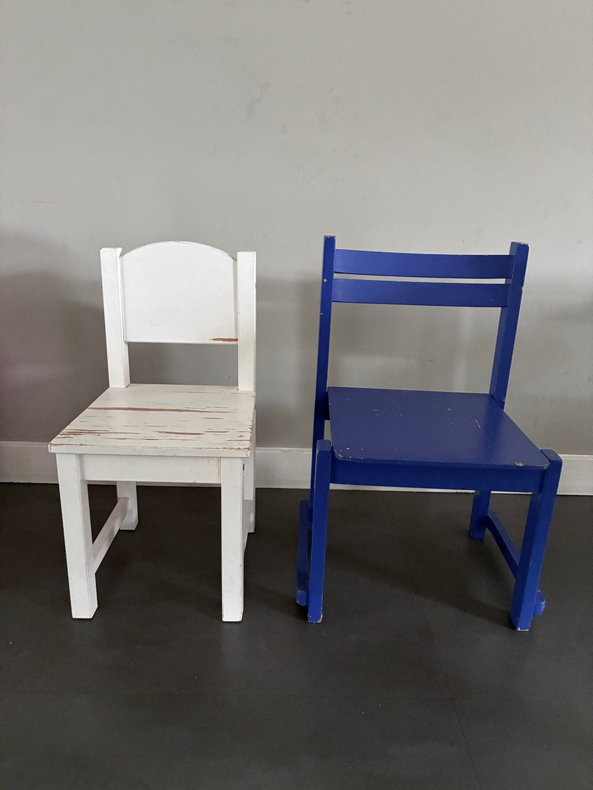 Set van 2 kinderstoeltjes: wit en blauw, Ophalen, Gebruikt, Stoel(en)