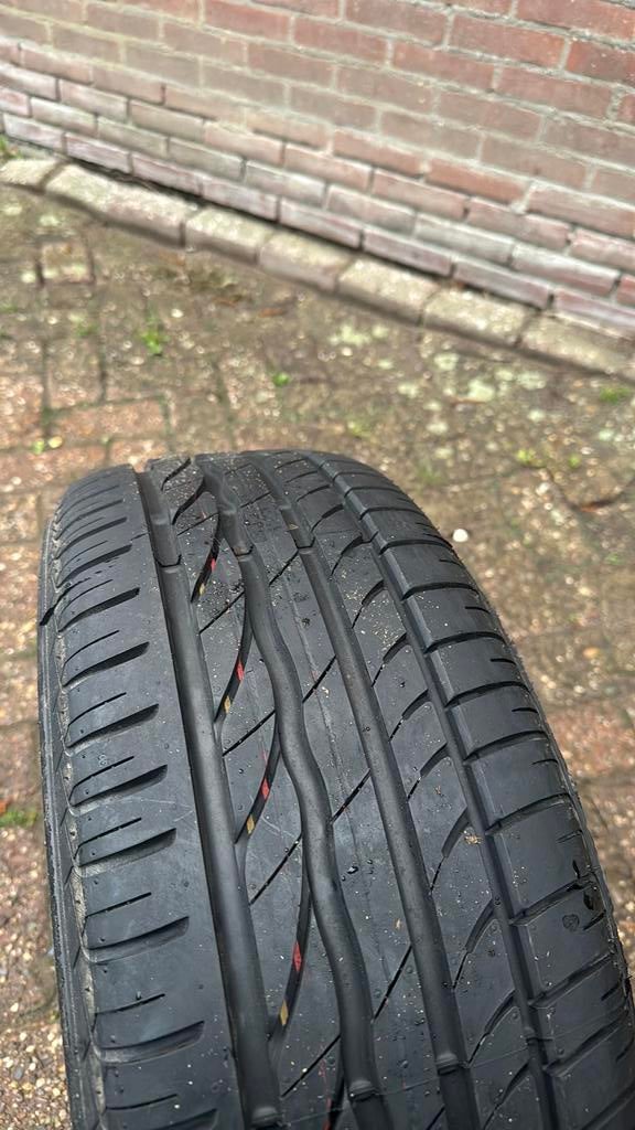 Bridgestone 215/55 zr16, Ophalen of Verzenden, Zo goed als nieuw