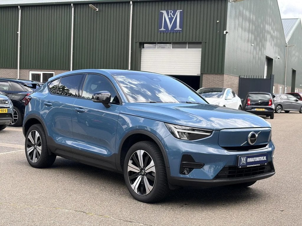 Volvo C40 Recharge Core 69 kWh € 30.899,00, Automaat, Stof, Gebruikt, Blauw