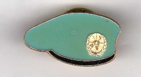 Pin BLAUWE BARET VN VERENIGDE NATIES BLAUWHELMEN, Ophalen of Verzenden, Gebruikt, Overige onderwerpen