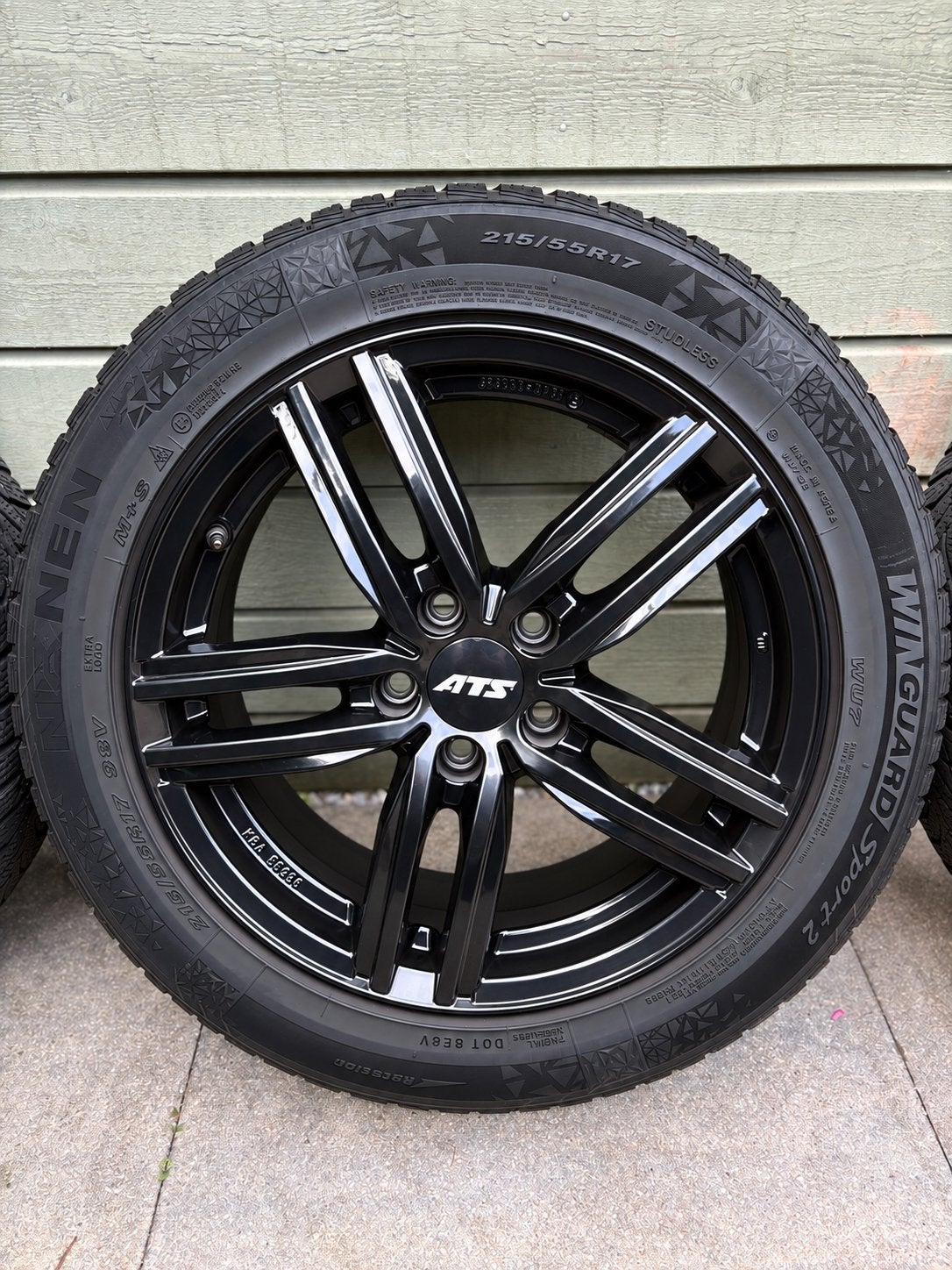 ATS zwarte velgen met Winguard winterbanden 215/55R17, Auto-onderdelen, Ophalen, Banden en Velgen, 17 inch, Winterbanden