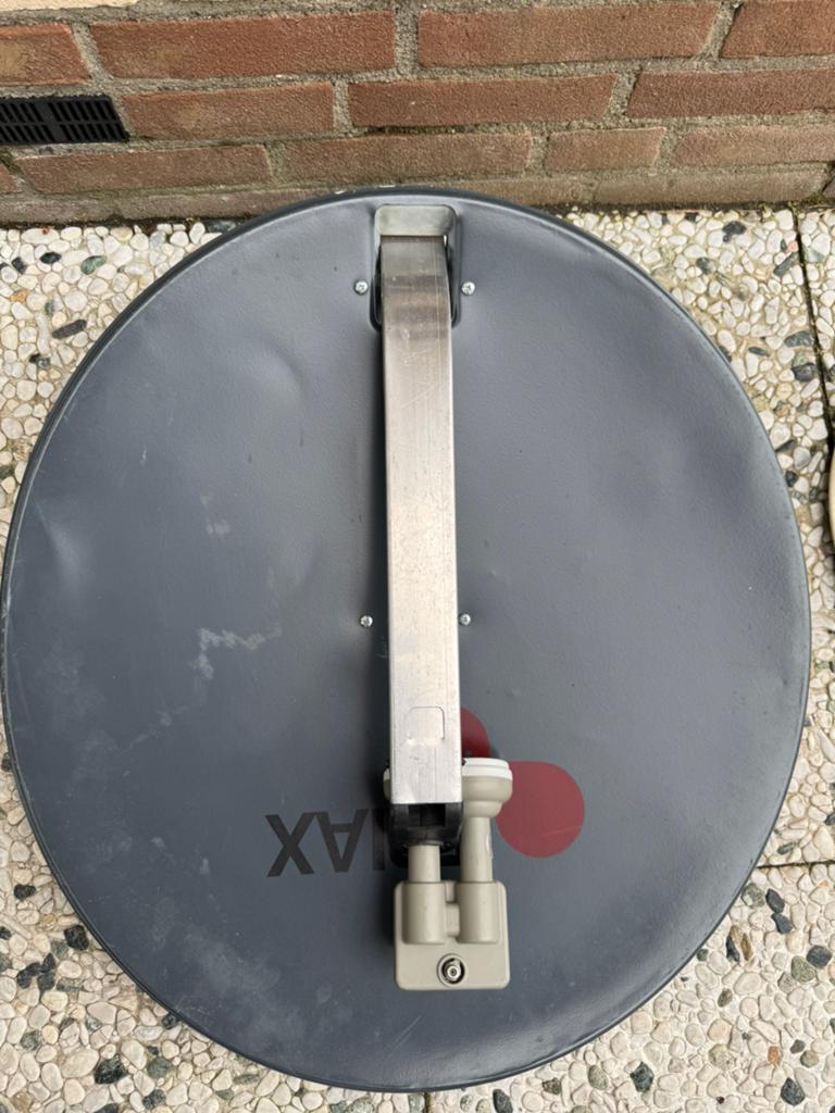Satelliet schotel met toebehoren 70cm, Ophalen, Gebruikt, Overige merken