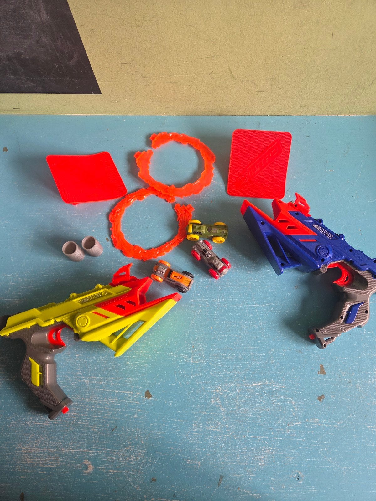 Nerf Nitro Blasters met Auto's en Accessoires, Ophalen of Verzenden, Gebruikt