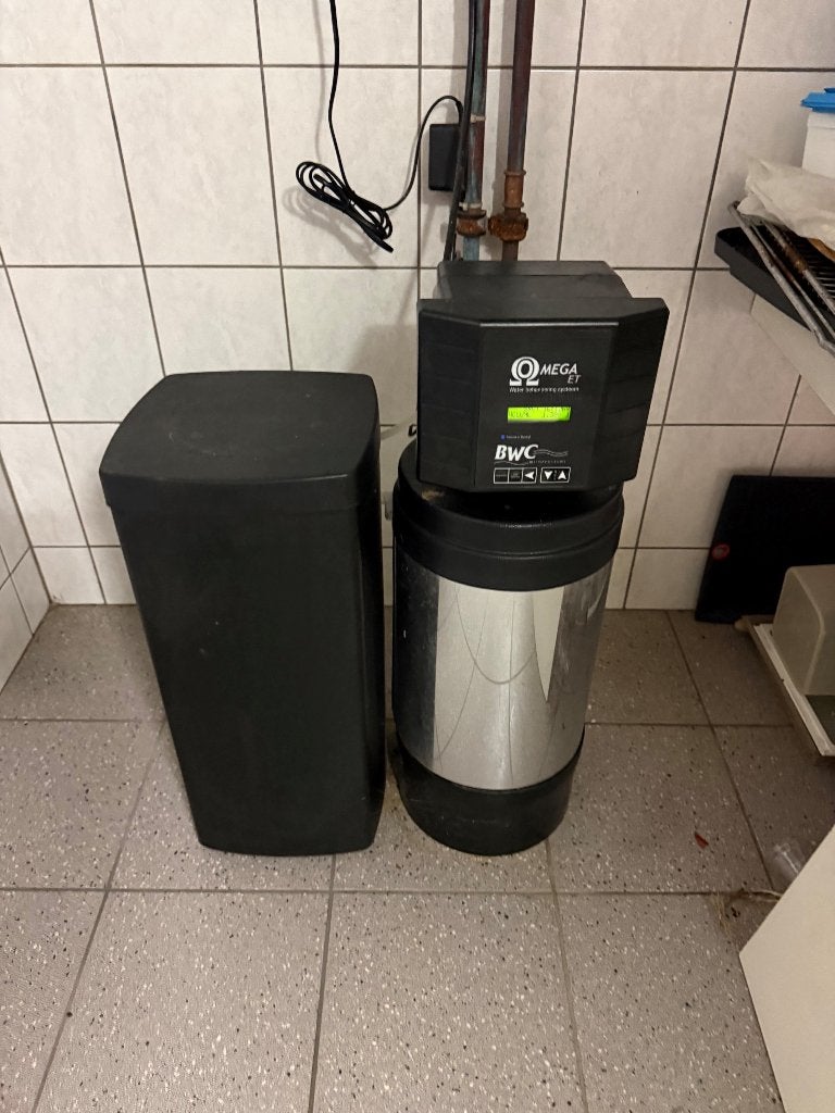 BWC Omega waterontharder, Ophalen of Verzenden, Gebruikt, Elektrische waterontharder