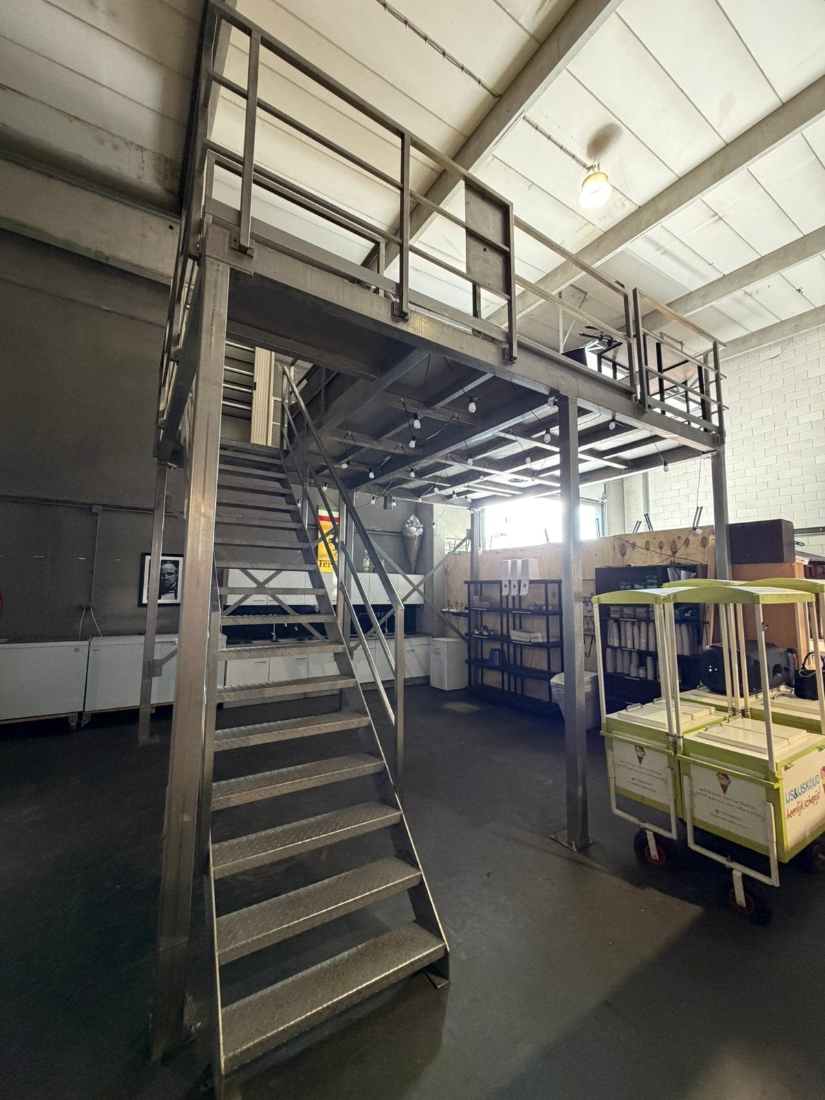 RVS Verdiepingsvloer 5x4m | Bordes + Trap | Nieuwprijs €50K, Ophalen