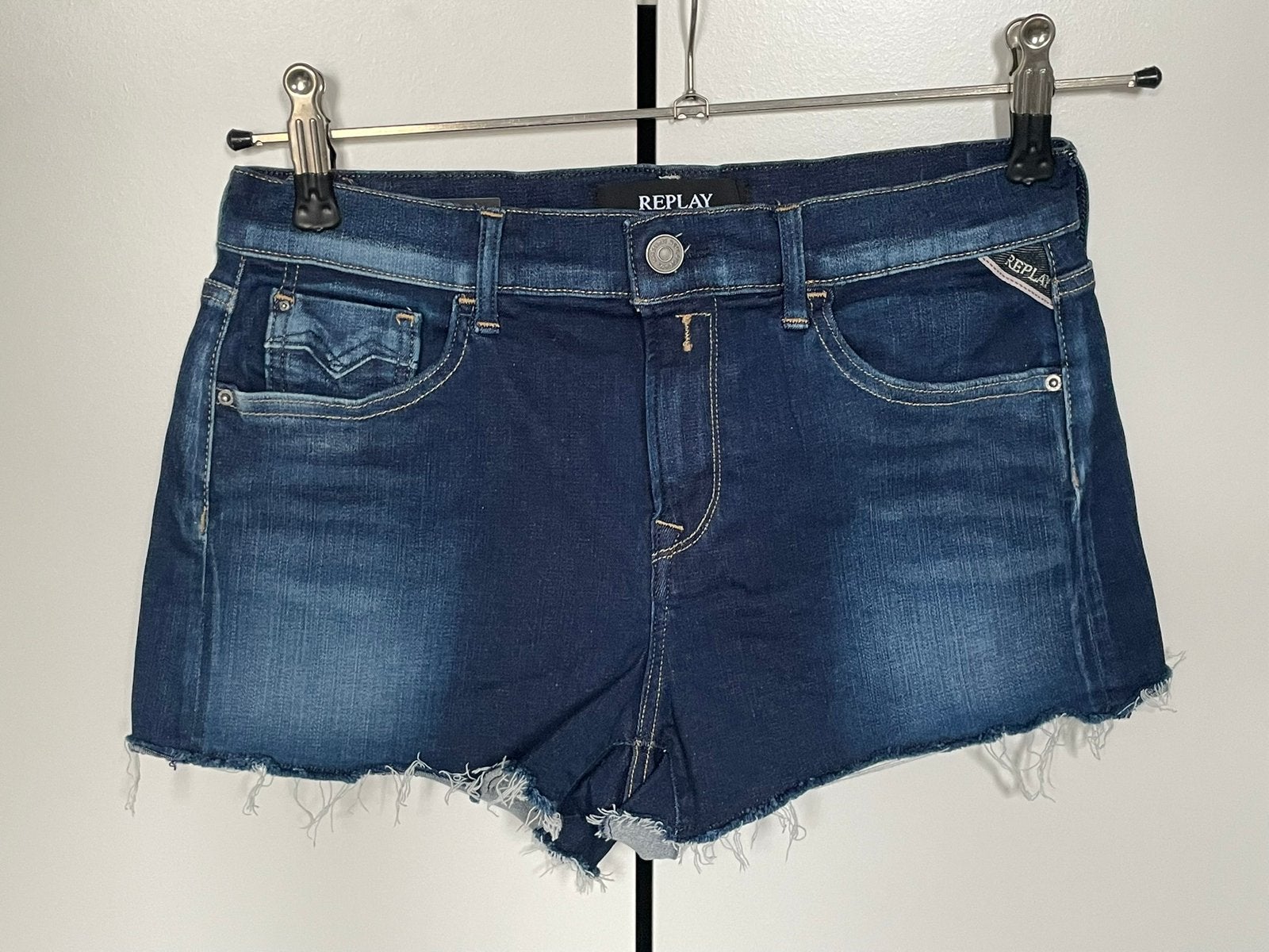 Replay Dames Jeans Short Blauw Hyperflex Stretch, Kleding | Dames, Spijkerbroeken en Jeans, Verzenden, Zo goed als nieuw, Blauw