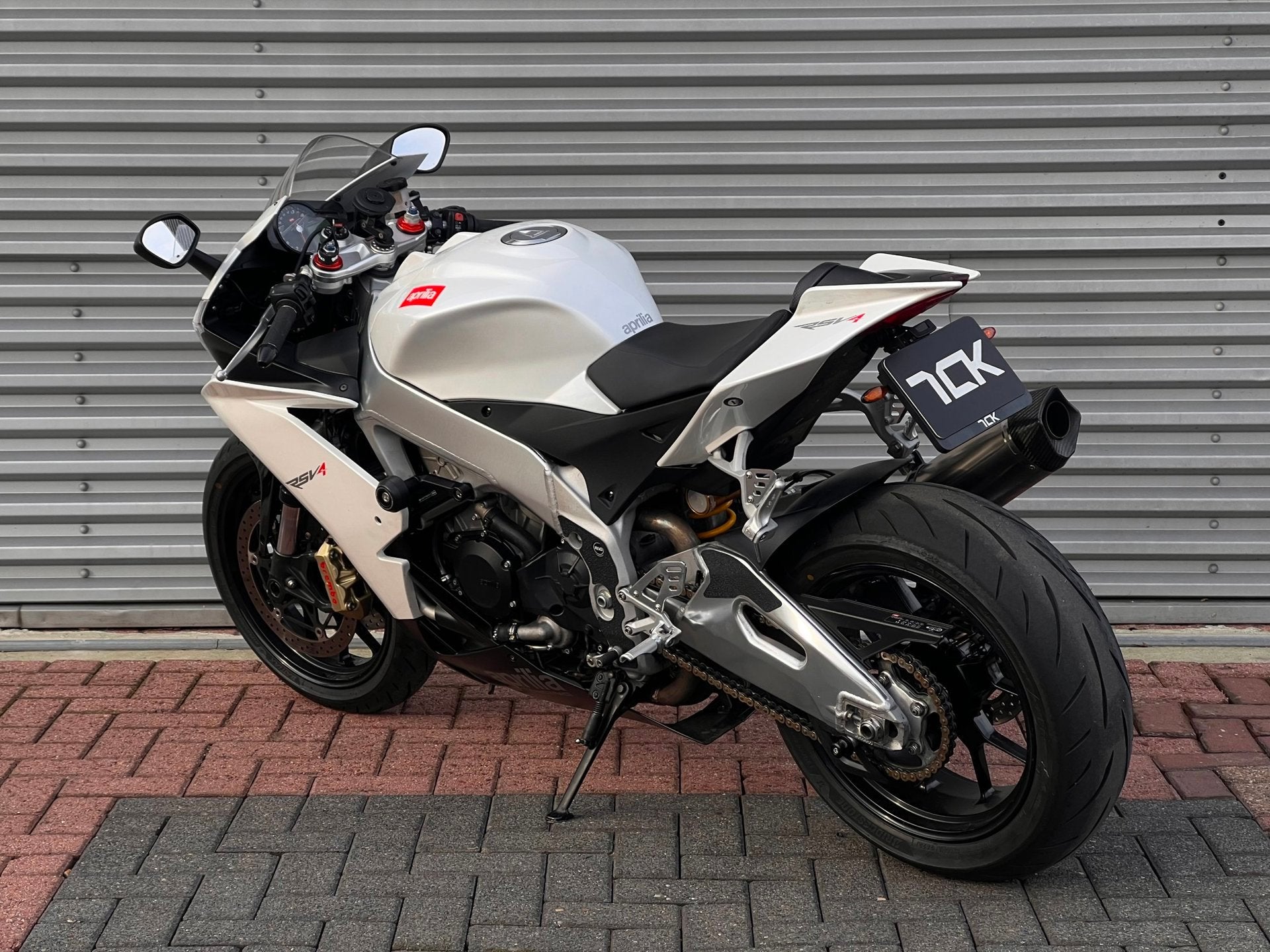 Aprilia RSV4 R | 2010 | Arrow, Sportuitlaat, Bedrijf, Sport, Meer dan 35 kW