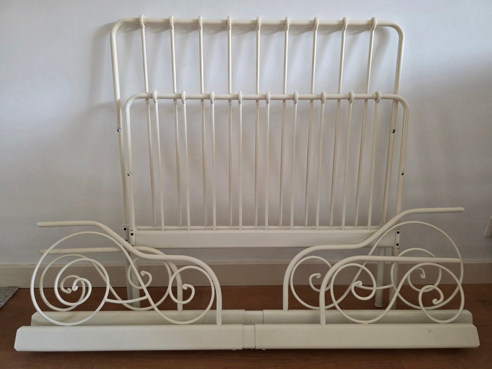 IKEA bed minnen incl meegroeimatras. Bieden., Ophalen