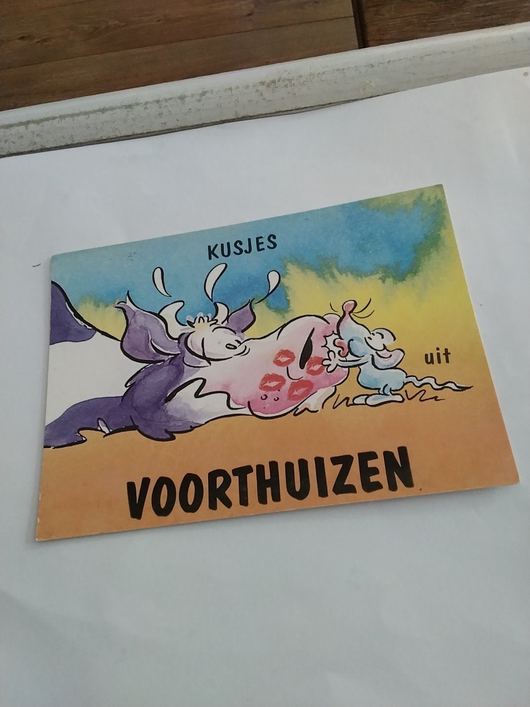 Vintage Ansichtkaart: Kusjes uit Voorthuizen - Koe en Muis, Verzamelen, Ansichtkaarten | Themakaarten, Ophalen of Verzenden, 1980 tot heden
