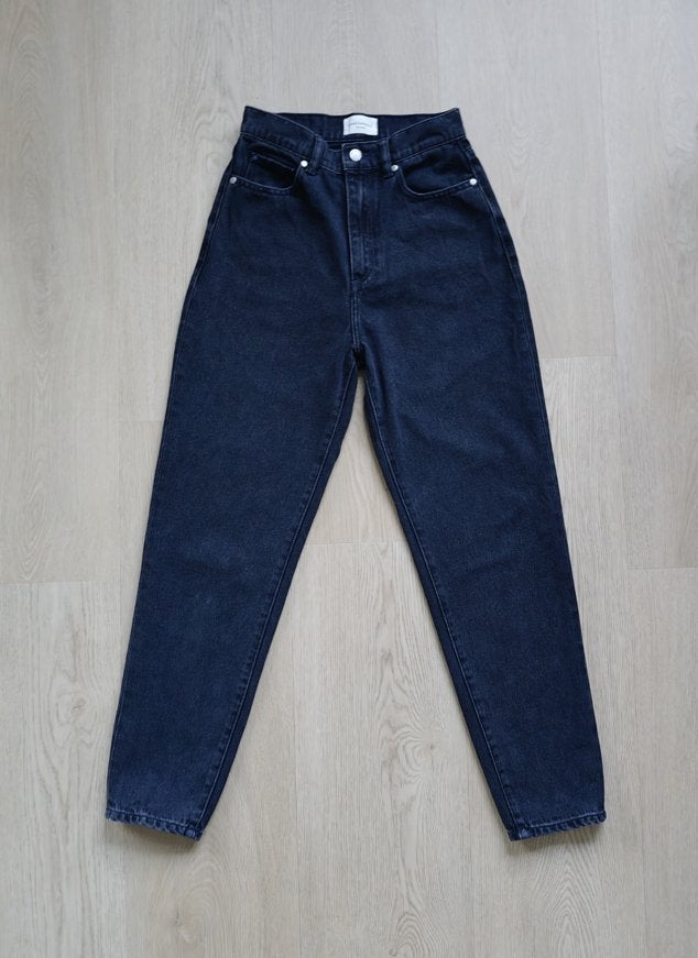 Mom Jeans | ArmedAngels | Fair Fashion, Zwart, Ophalen of Verzenden, W27 (confectie 34) of kleiner, Gedragen