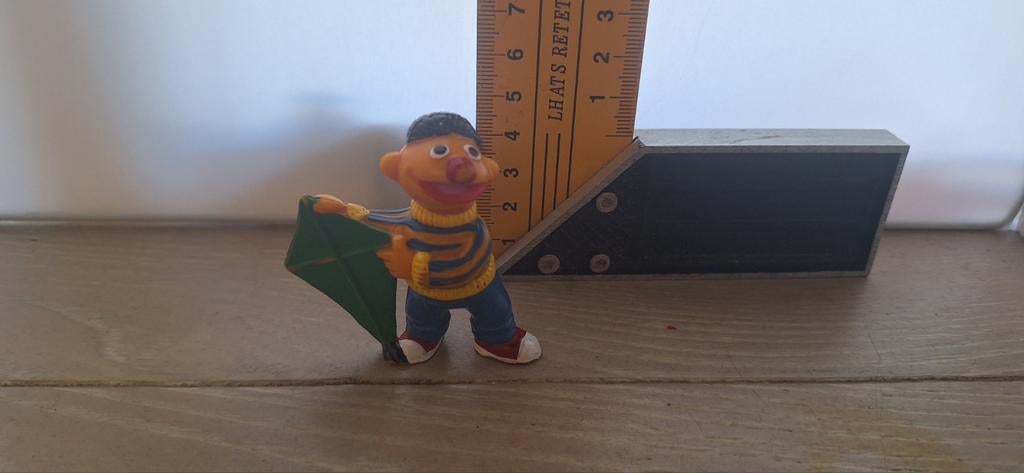 Ernie met vlieger poppetje Ernie en Bert Sesamstraat (26426, Tara toys, ., Ophalen of Verzenden, Zo goed als nieuw