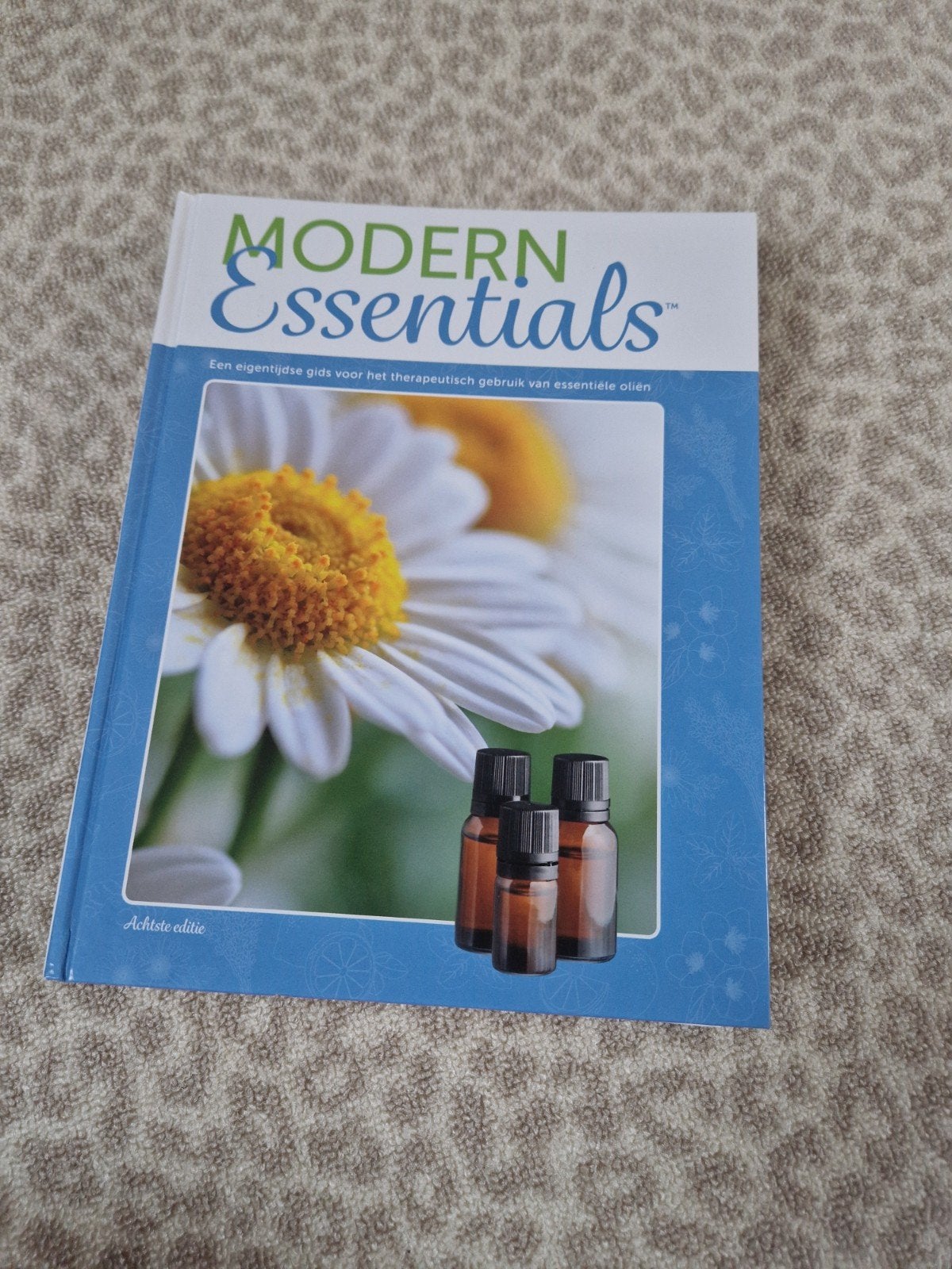 Herontdek de Genezende Kracht van Essentiële Oliën, Boeken, Ophalen of Verzenden, Gelezen, Kruiden en Alternatief, AromaTools