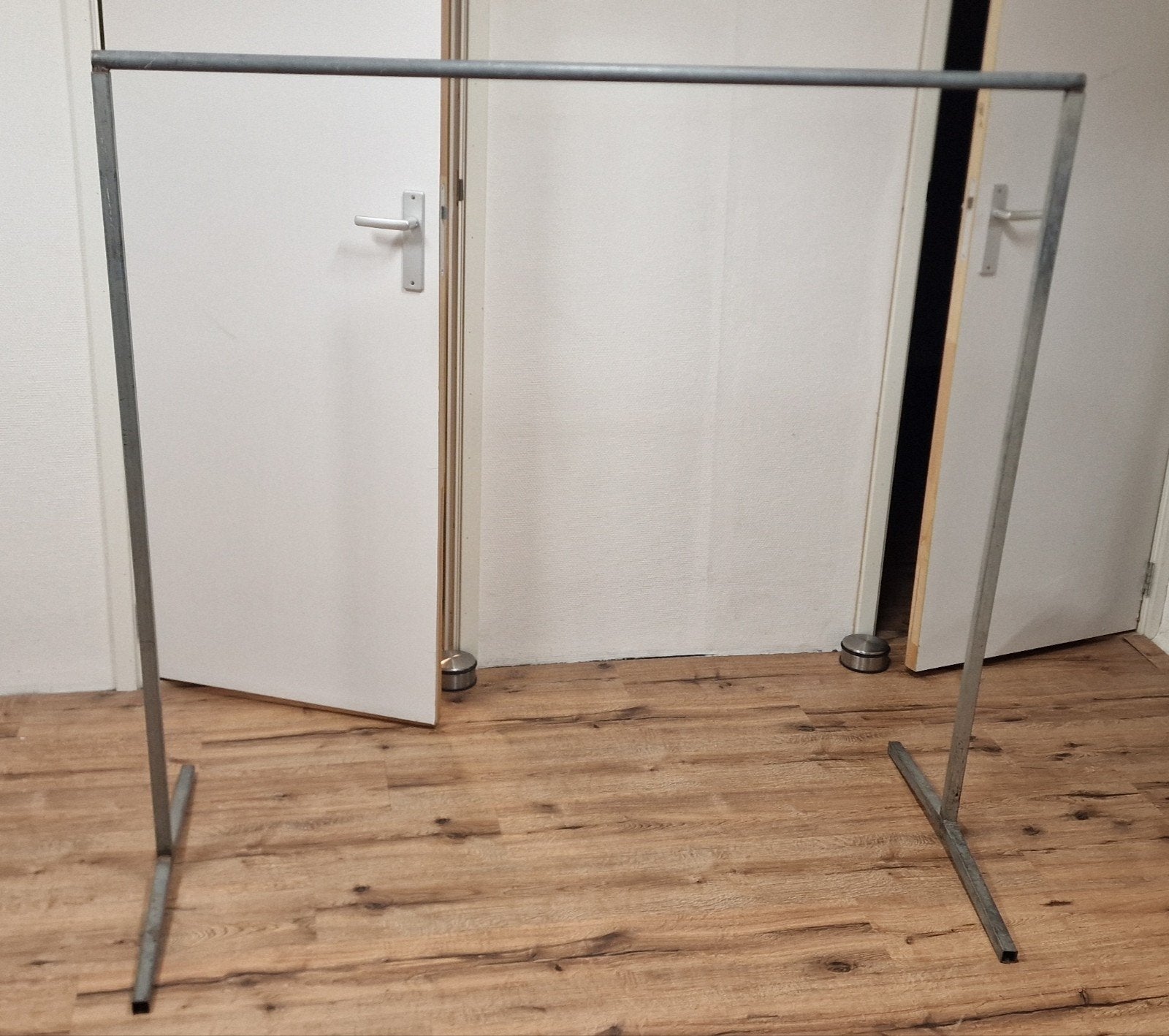 Markt metalen kledingrek 150 cm breed, Ophalen, Gebruikt