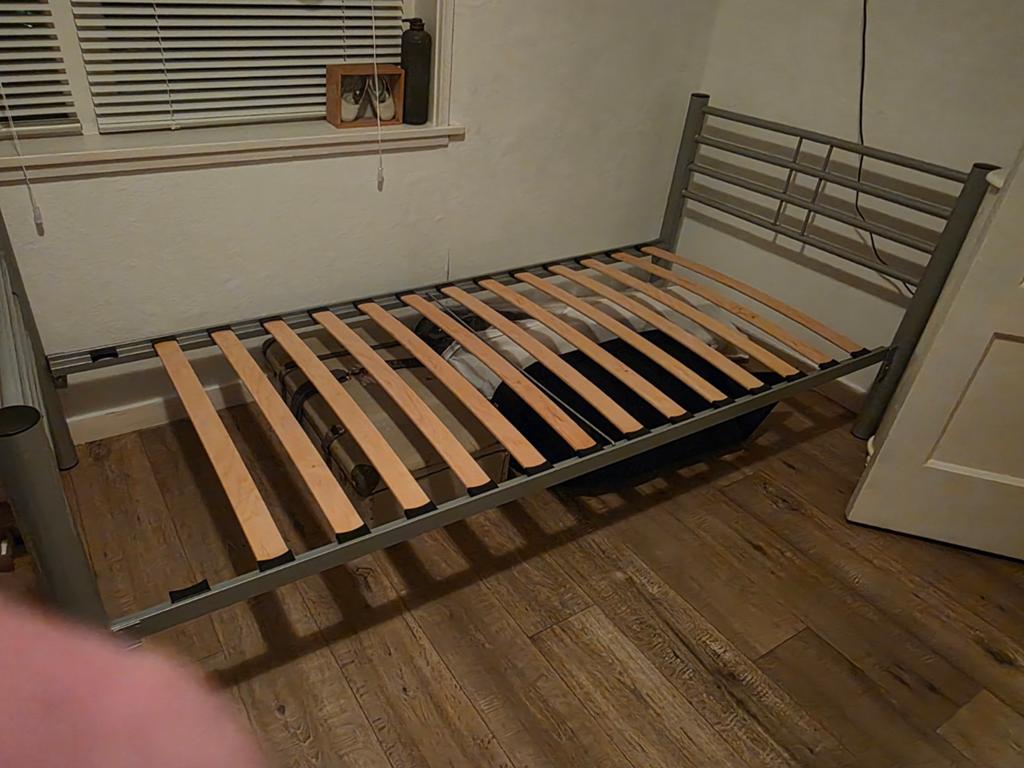 Ledikant 90x200 metaal GRATIS!!!, Ophalen, Gebruikt, 90 cm, Eenpersoons