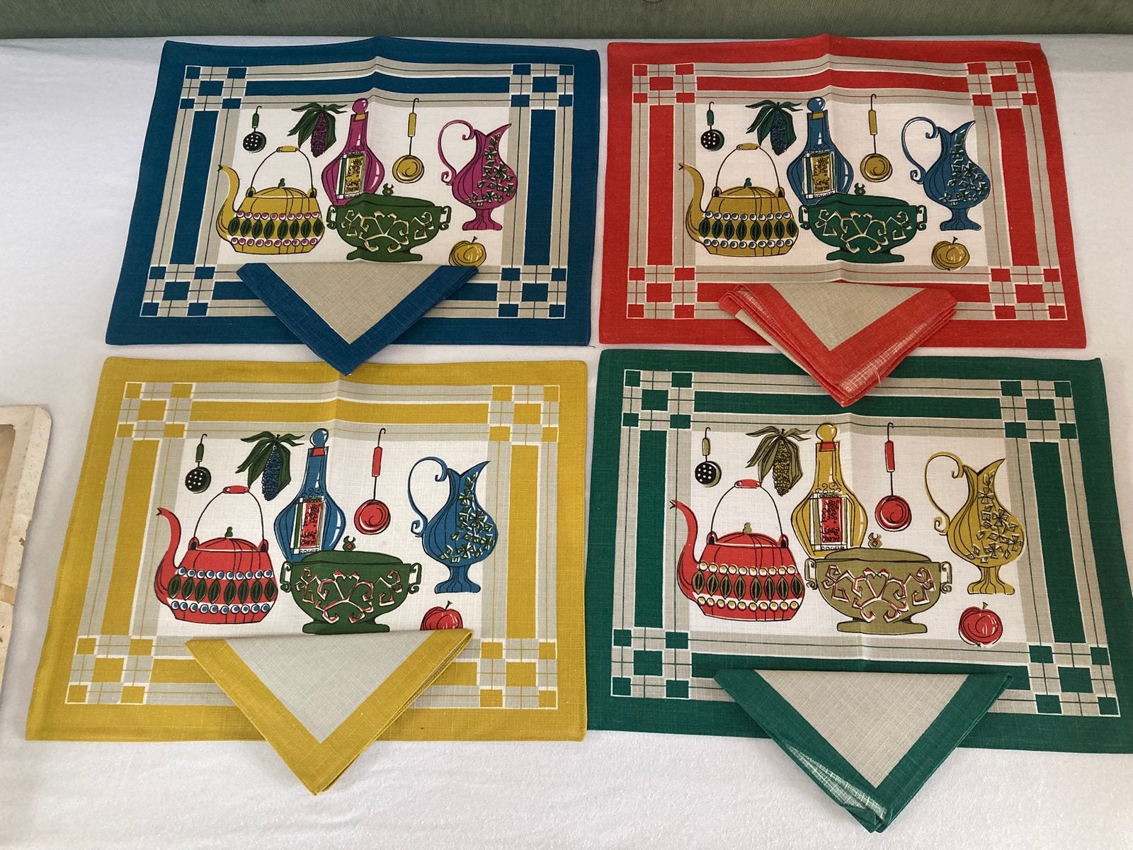 Retro 4 Placemats Servetten in OVP Tekolin Tafeltextiel, Ophalen