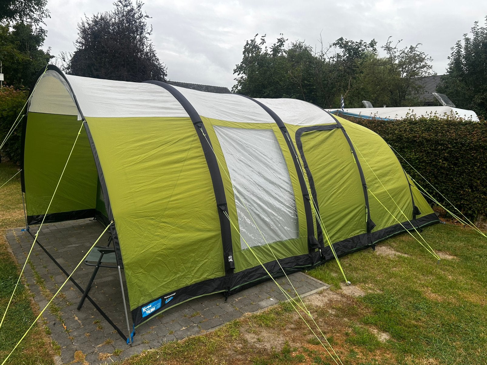 Kampa Paloma 5 Air – Ruime 5-persoons oppomptent, Caravans en Kamperen, Tenten, tot en met 5, Zo goed als nieuw, Ophalen