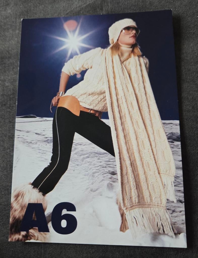 Sexy model in winter outfit, Verzenden, 1980 tot heden, Ongelopen, Overige thema's