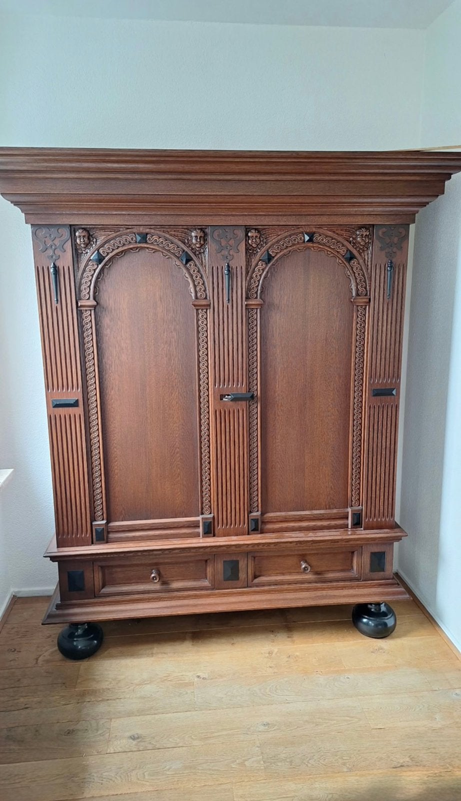 Utrechtse poortkast J.A. Hogenelst 1993 – massief hout –, Ophalen
