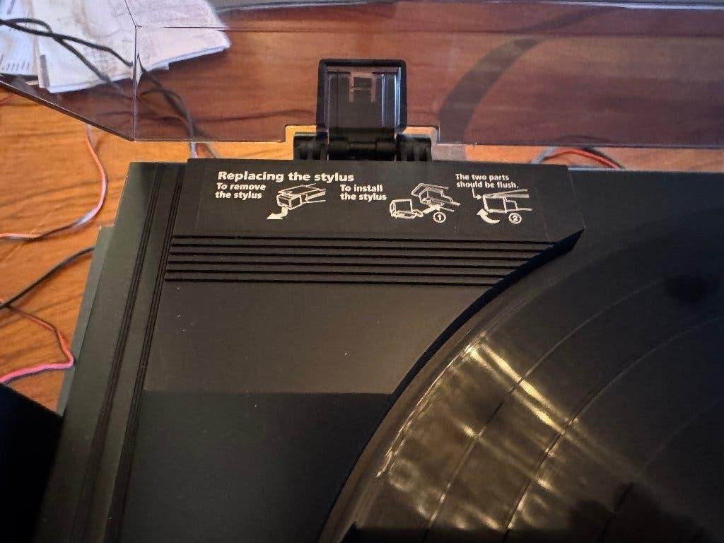 Foto 6 van Sony Stereo Set Draaitafel Tuner Versterker CD Boxen ‘90