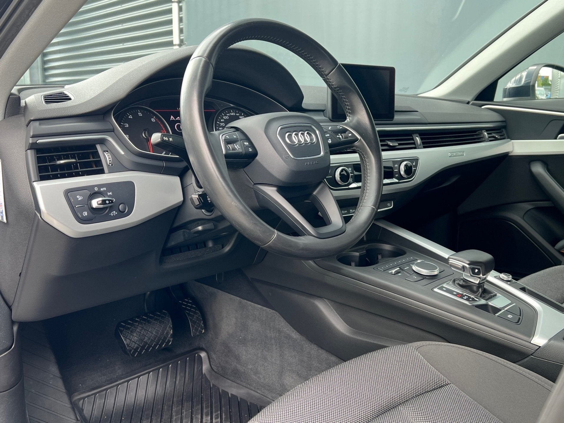 Audi A4 Avant BWJ 2017 | 2.0TFSI 252PK quattro Pro Line AUTO, Automaat, Stof, Gebruikt, 4 cilinders