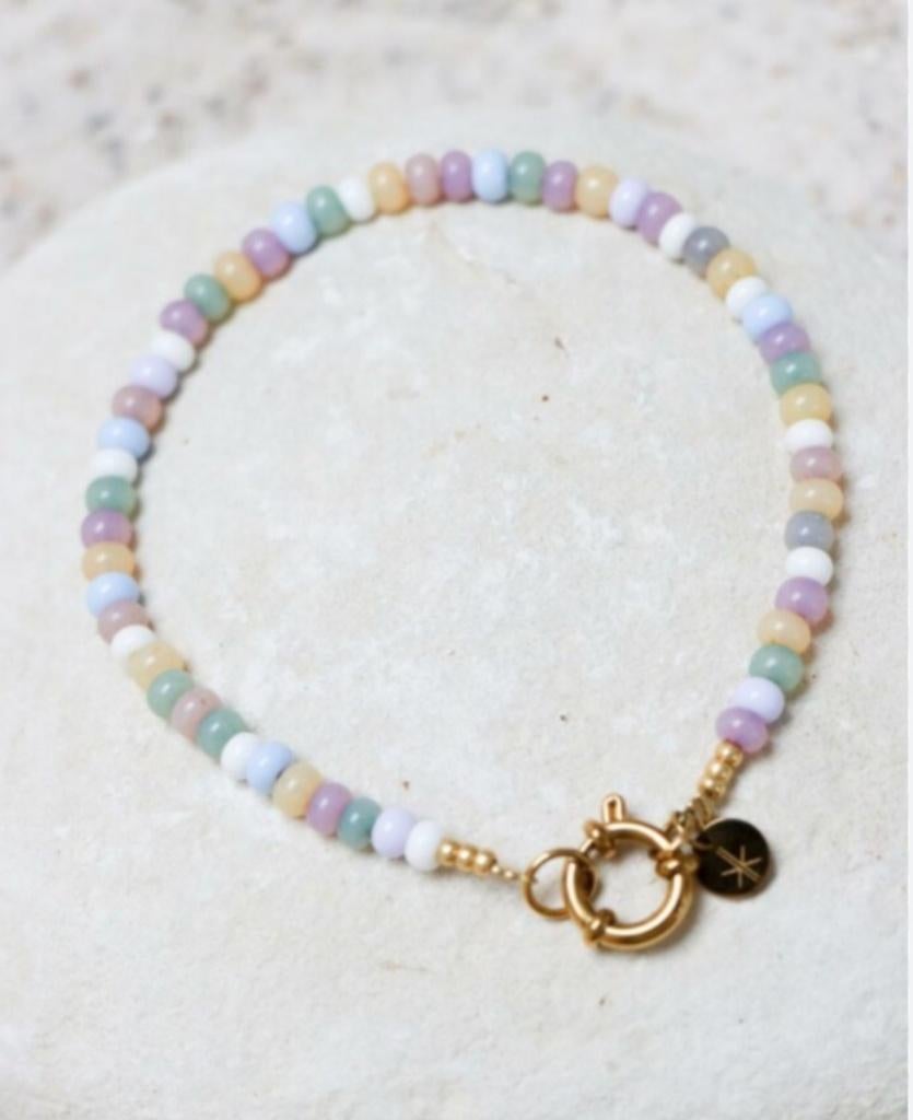 Label Kiki armbandje, Kunststof of Plastic, Nieuw, Ophalen of Verzenden, Met bedels of kralen
