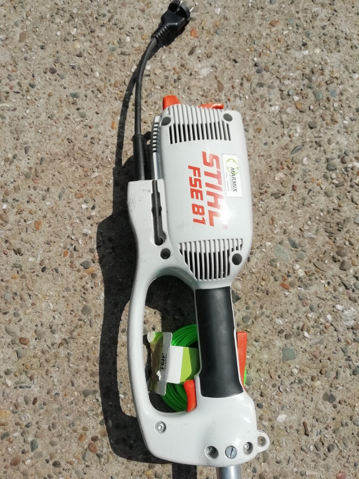 Bosmaaier Stihl FSE 81 met dubbele draad 1000 watt, Ophalen, Benzine