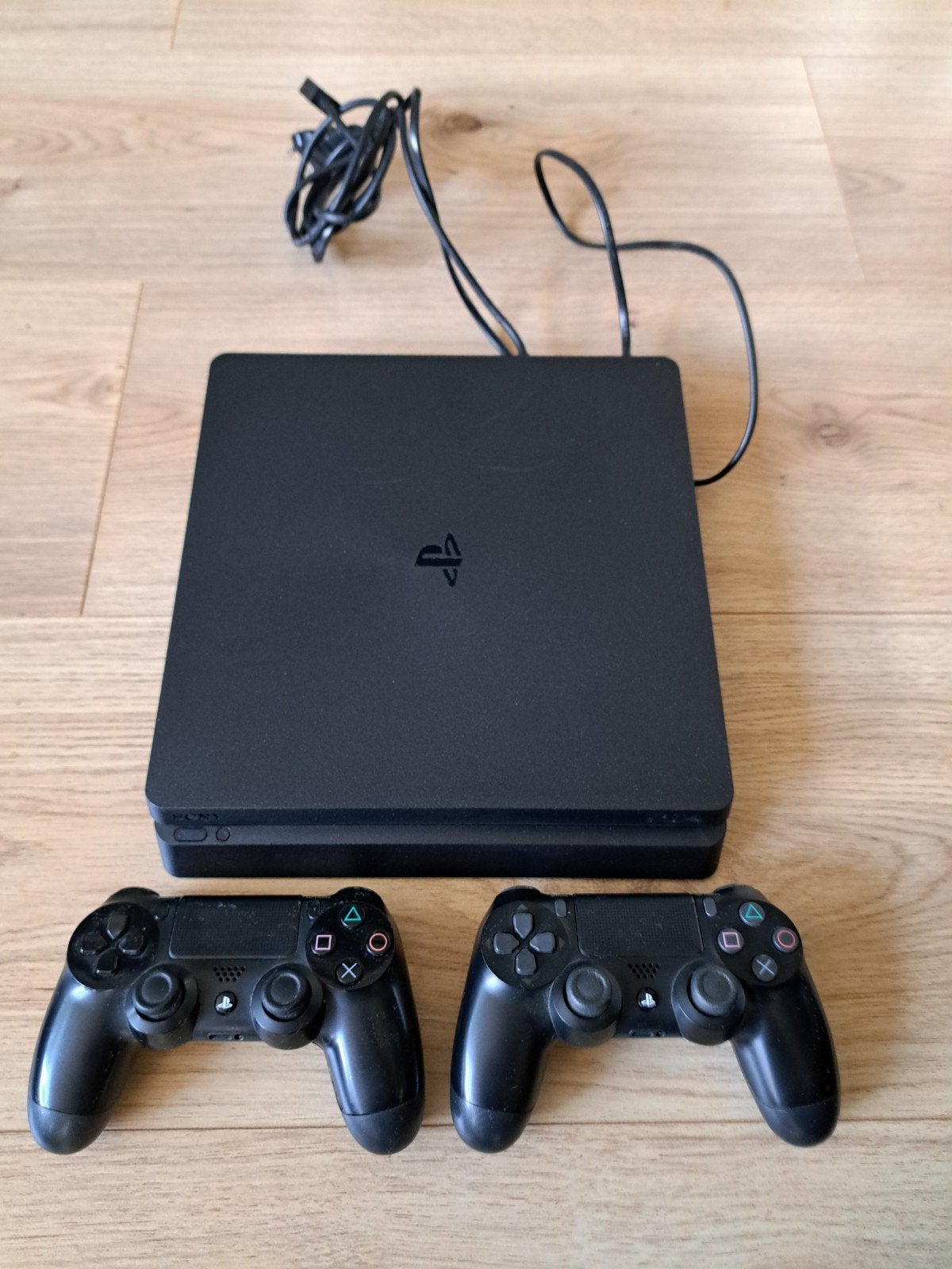 Playstation 4 met 2 controllers, Spelcomputers en Games, Spelcomputers | Sony PlayStation 4, Ophalen of Verzenden, Zo goed als nieuw