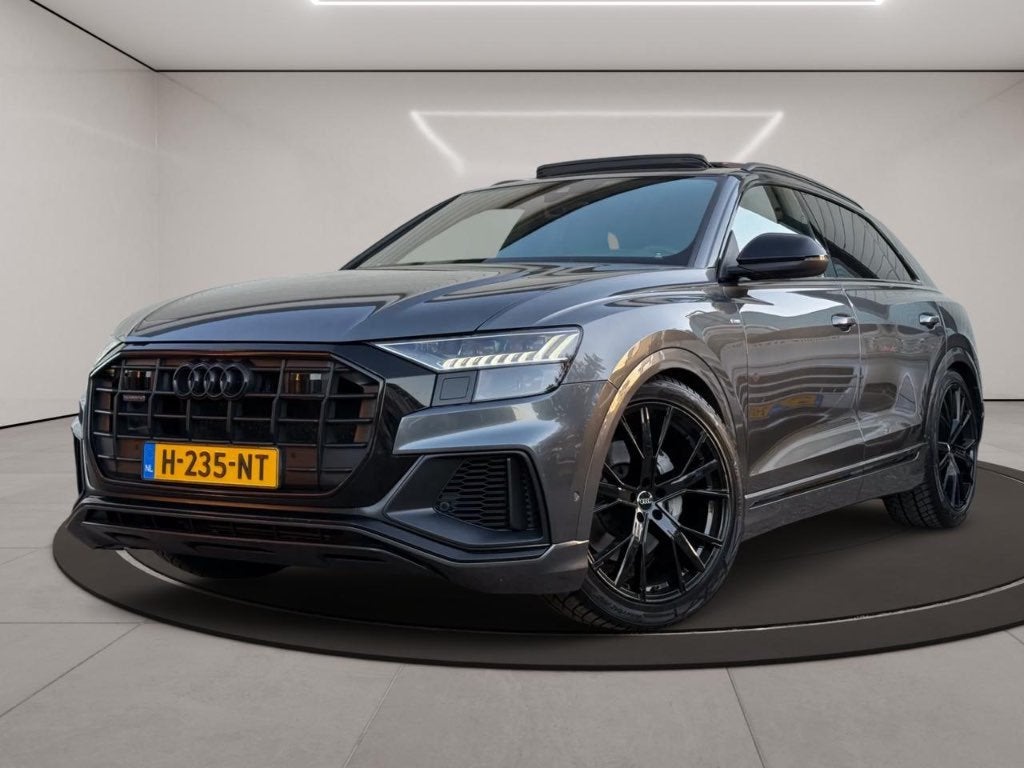 Audi Q8 50 TDI Quattro 286PK Tiptronic 2019 Grijs, Auto's, Audi, Automaat, Dealer onderhouden, Zwart, Parkeerassistent