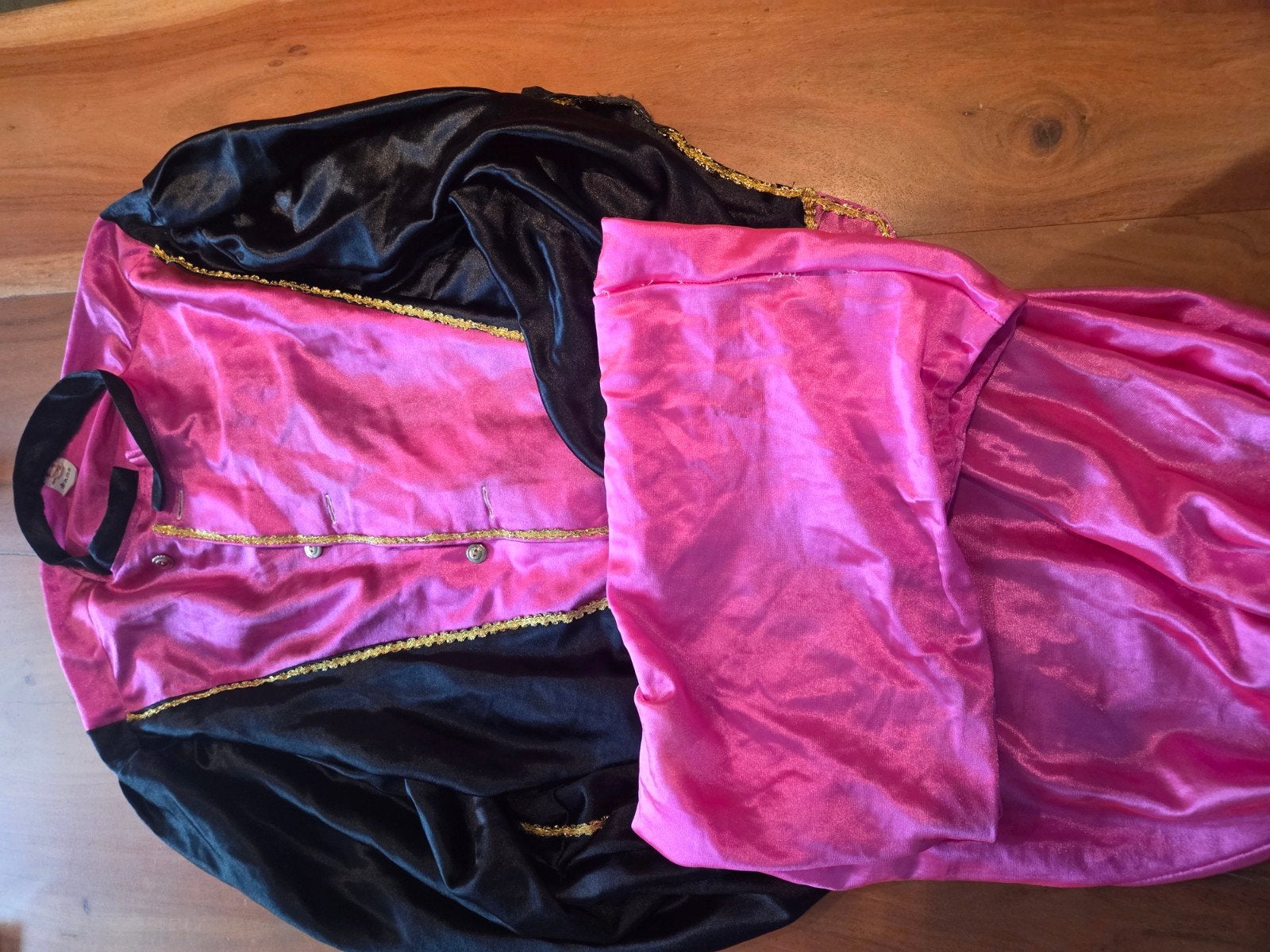 Roze en zwart kostuum voor kinderen.  Pietenpak, Ophalen of Verzenden, Gebruikt, 122 t/m 128, Jongen of Meisje