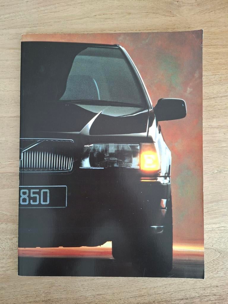 Volvo 850 GLT intro brochure 1991, Ophalen of Verzenden, Gelezen, Overige merken