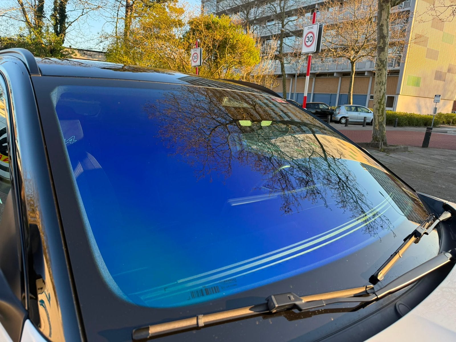 Renault Austral 1.2 E-tech Full Hybrid 200pk 2022 Wit, Auto's, Renault, 1199 cc, Alcantara, Wit, 3 cilinders