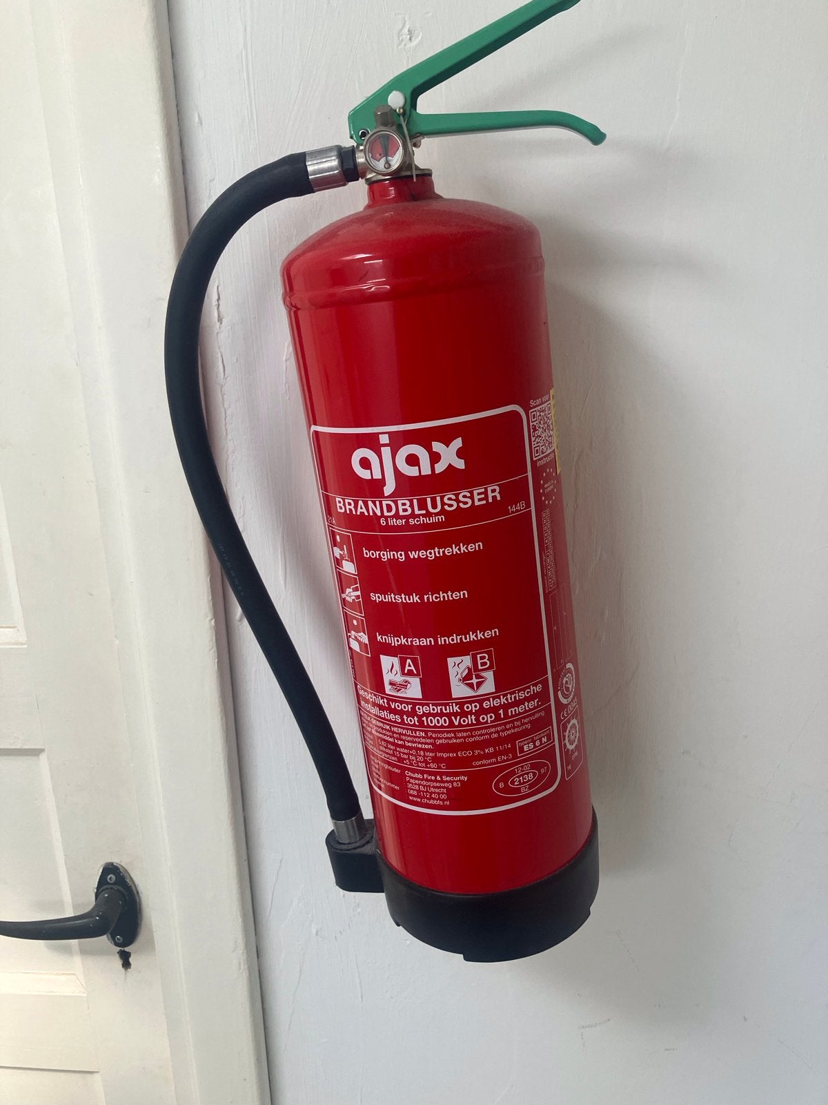 2 stuks Ajax Brandblusser Schuim - Zo goed als nieuw, Huis en Inrichting, Brandblussers en Brandkasten, Ophalen, Zo goed als nieuw
