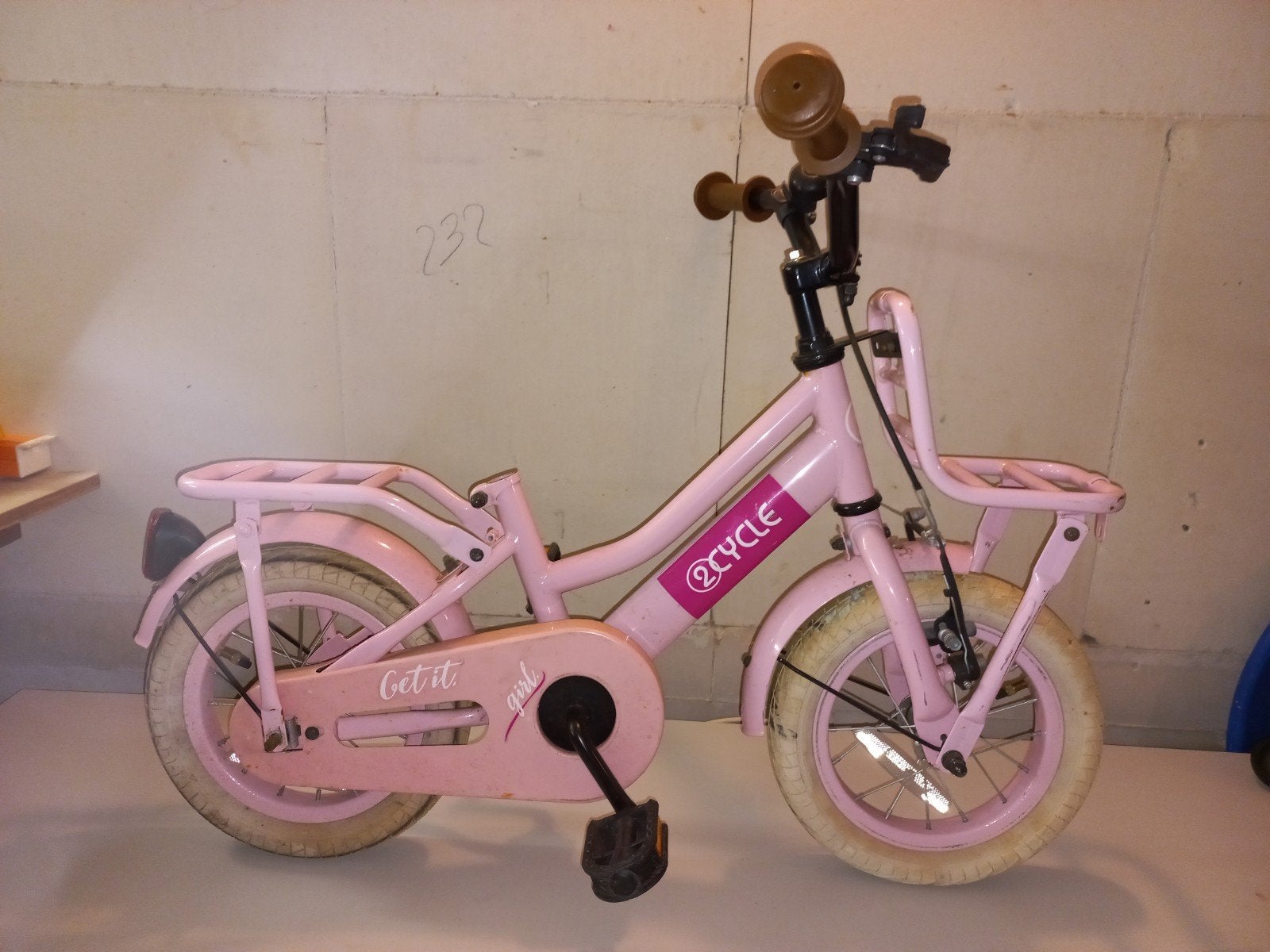 2Cycle 12" kinderfiets, roze meisjesfiets, Terugtraprem, Gebruikt, Ophalen of Verzenden, Minder dan 16 inch