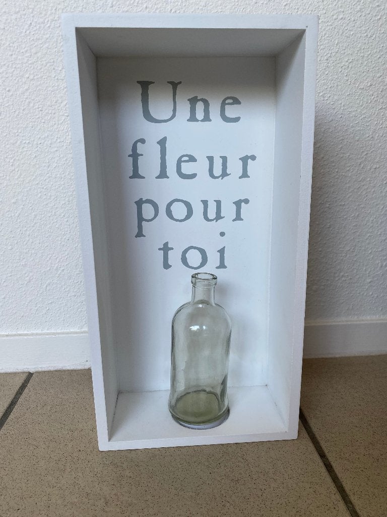 Z g a nieuw: vaas in wit kistje + tekst: une fleur pour toi, Ophalen of Verzenden, Zo goed als nieuw, Wit, Glas