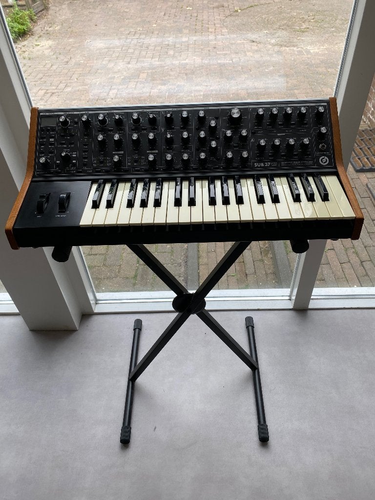 Moog Sub 37 (Bob Moog Tribute Edition), Ophalen of Verzenden, Zo goed als nieuw, Overige aantallen, Overige merken