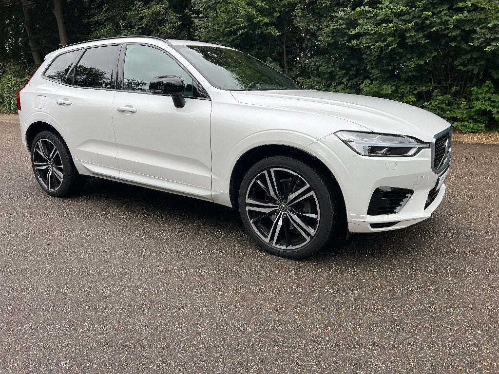 Volvo XC60 T8 AWD R-Design Plug-In 2019 Pano ACC 360 Headup, Auto's, Automaat, Lichtsensor, 4 cilinders, Wit