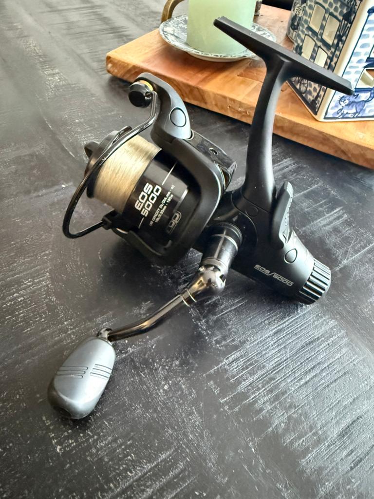 Fox eos 5000 baitrunner, Watersport en Boten, Verzenden, Zo goed als nieuw, Molen