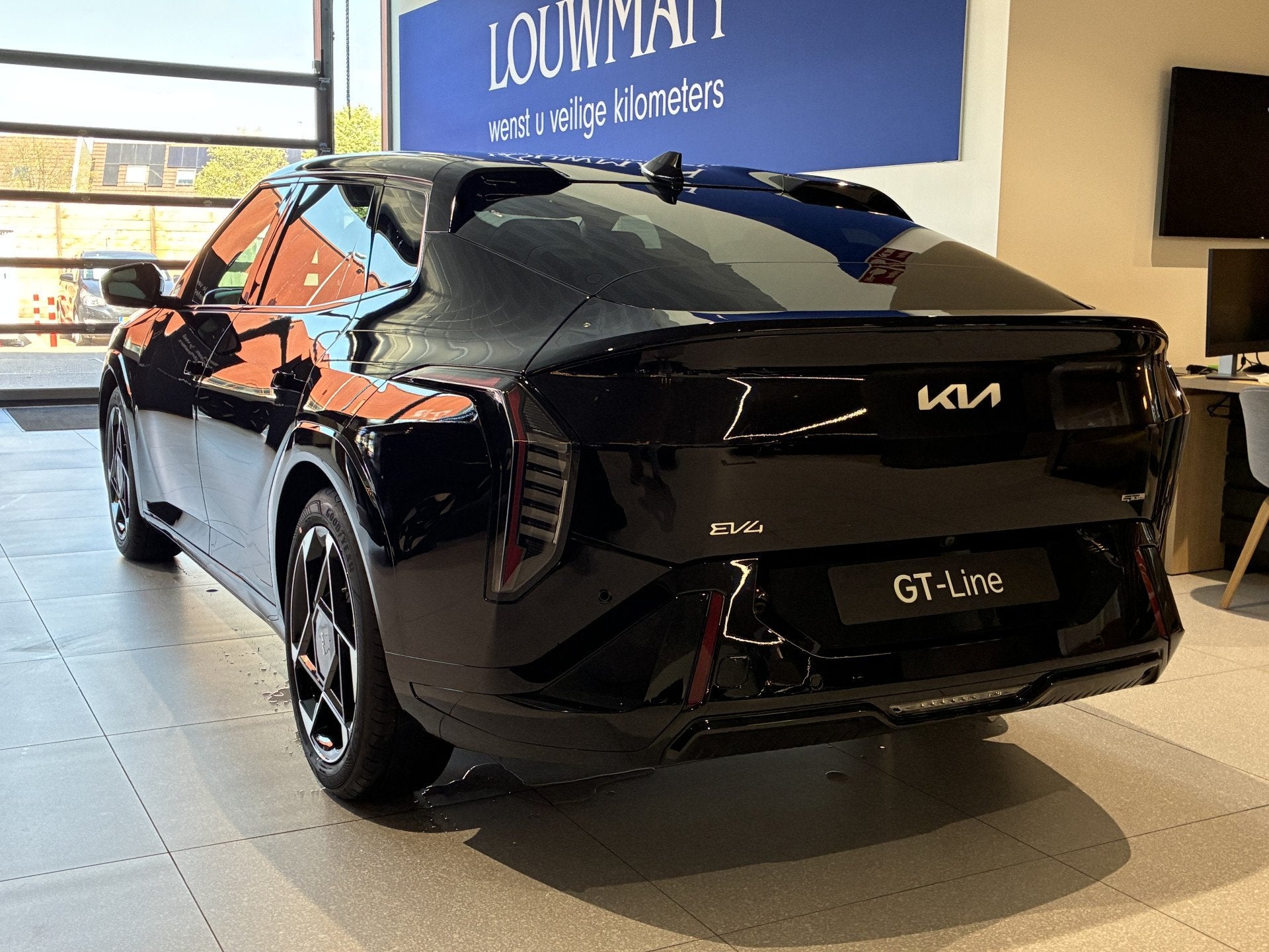Kia EV4 Fastback GT-Line Business Edition 81.4 kWh NU UIT VO, Auto's, 1800 kg, 612 km, Automatische klimaatregeling, 204 pk