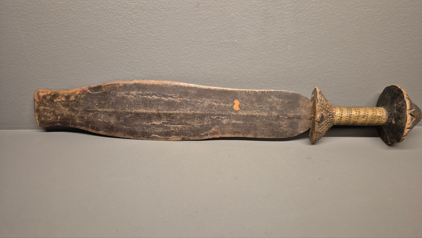 Ceremonieel zwaard uit Congo - 46 CM, Antiek en Kunst, Hout, Handgemaakt, Afrika, Ophalen of Verzenden