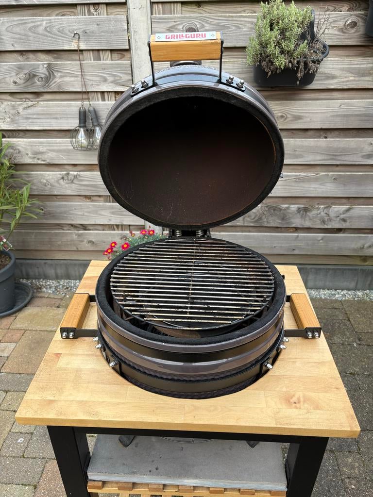 Grill Guru Compact inclusief tafel, Ophalen of Verzenden, Gebruikt, Met accessoires