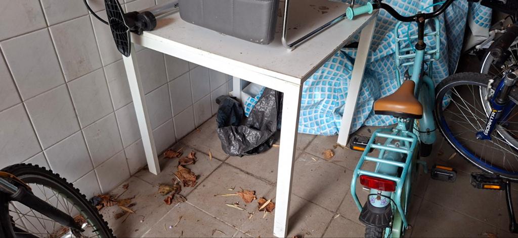 Tafel ikea gebruikt +- 1x1, Ophalen of Verzenden