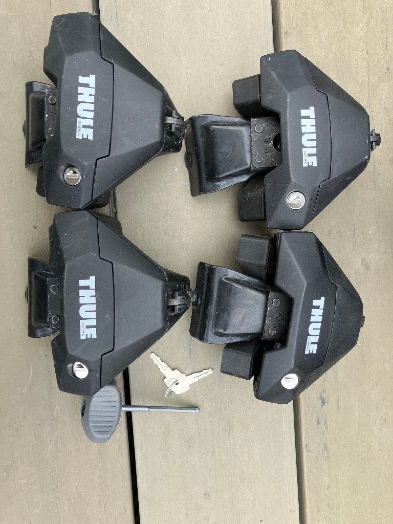 Thule Evo Clamp 7105 Voetenset voor dakdragers, Ophalen, Zo goed als nieuw
