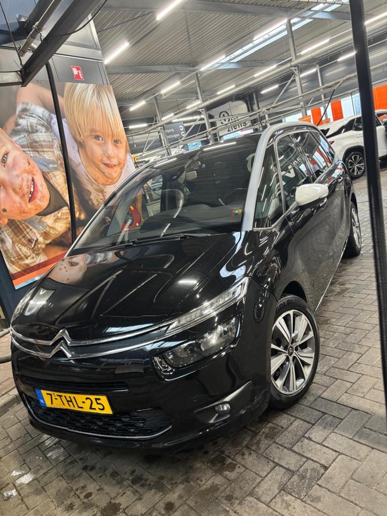 Citroën C4 (Grand) Picasso 1.6 E-hdi EGS 2014 Zwart, Auto's, Stof, 4 cilinders, 7 stoelen, Origineel Nederlands