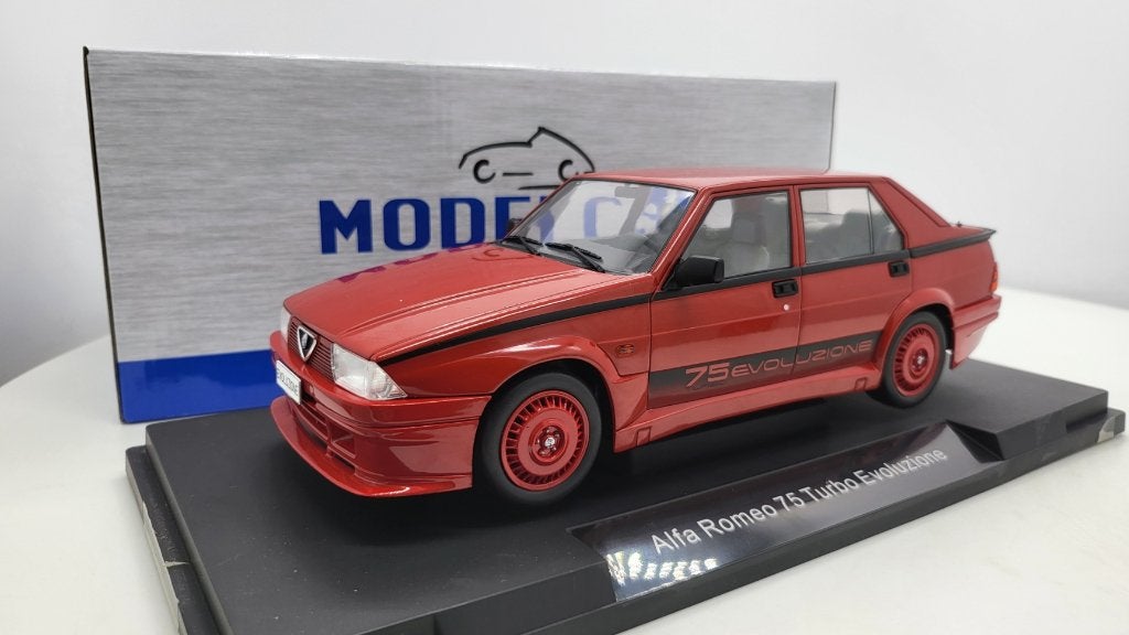 Alfa Romeo 75 Turbo Evoluzione rood 1975 1:18, Overige merken, MCG, Auto, Nieuw
