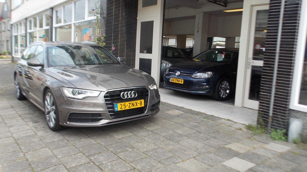 Audi A6 Avant 2.0 TFSI S Edition LUCHTVERING 20 INCH VEEL OP, Auto's, Audi, Euro 5, 15 km/l, Gebruikt, Zwart